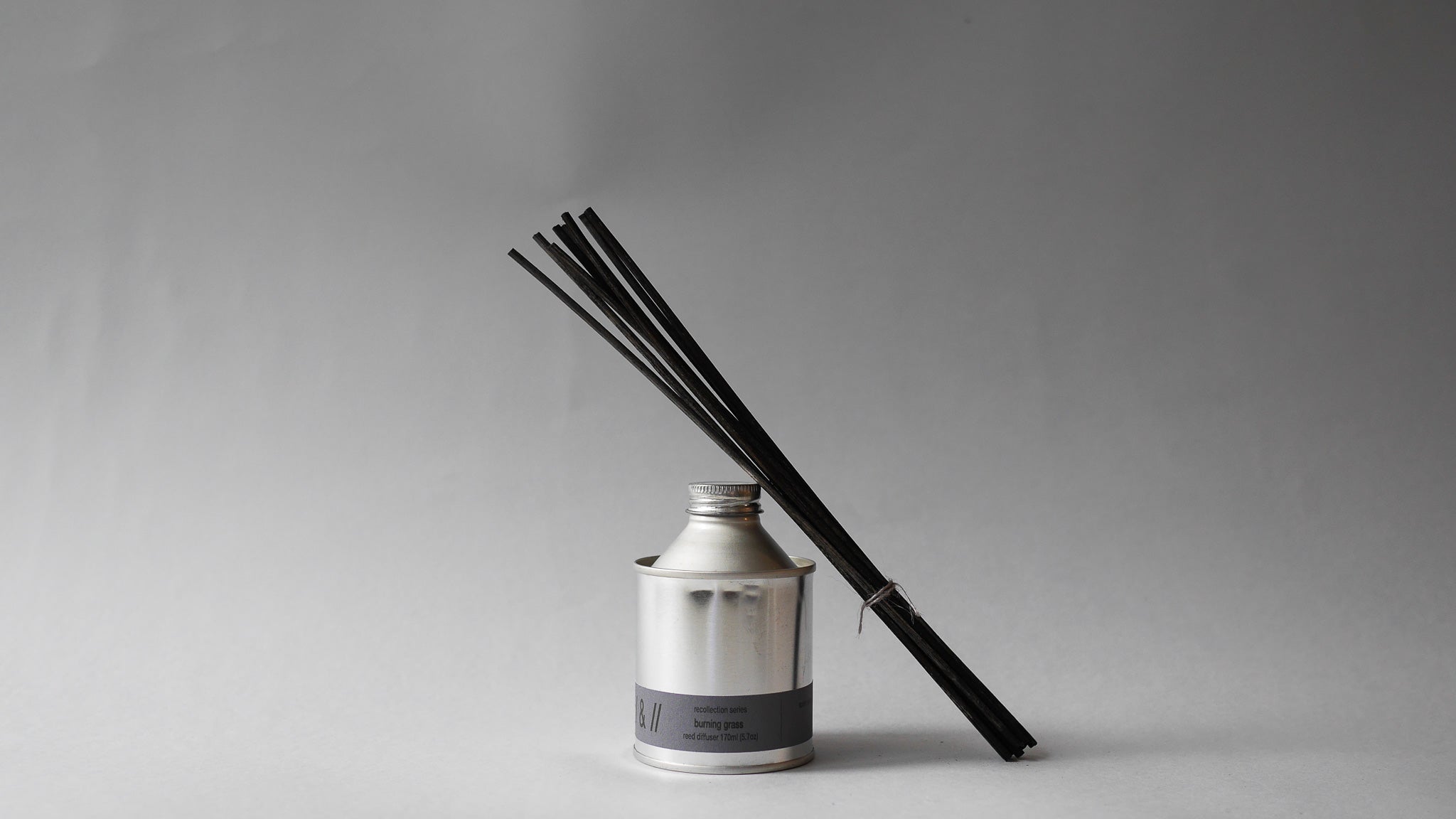 burning grass / reed diffuser 170ml // recollection series