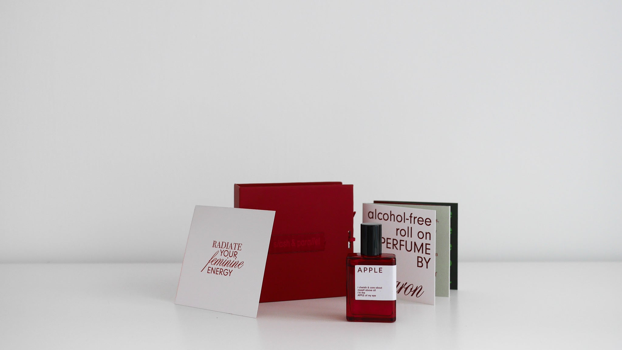 APPLE / 15mL ROLL-ON eau de parfum // by Sharon O.W. Yeung