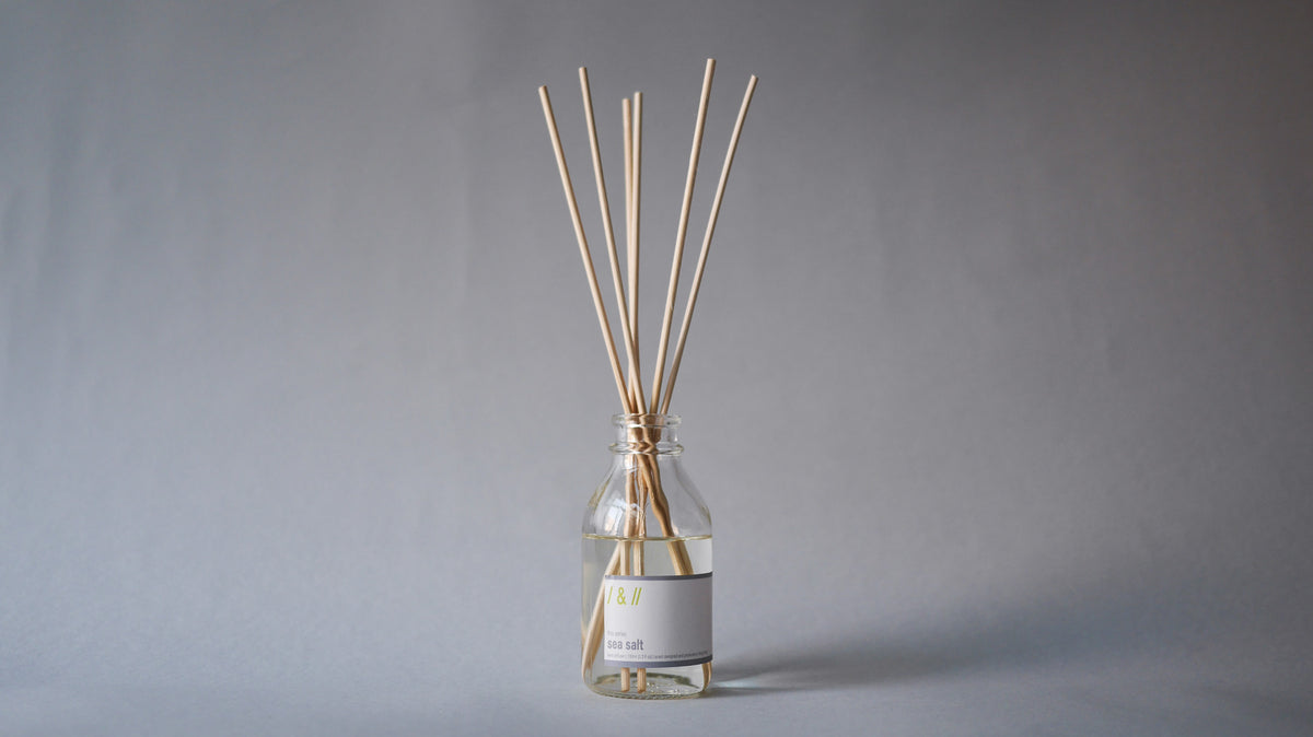 sea salt / reed diffuser 100ml & 200ml // this series – s/ash & para//el